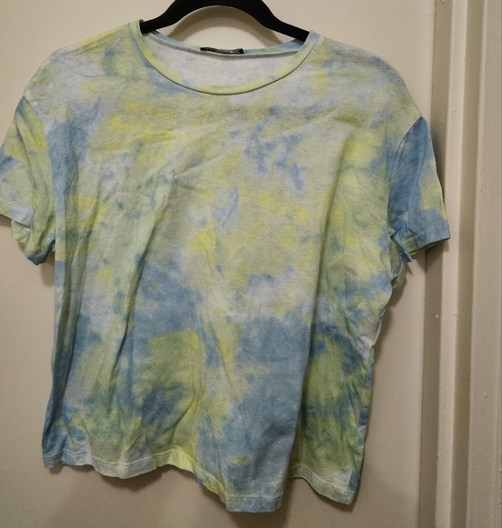 ZARA Size Small and Medium Tee Shirt 💗 - Picture 2 of 6